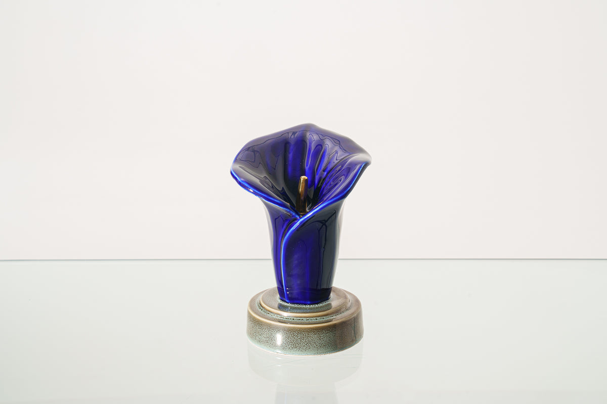 Calla-Lilien-Andenkenurne - Blaue Nacht | Keramik