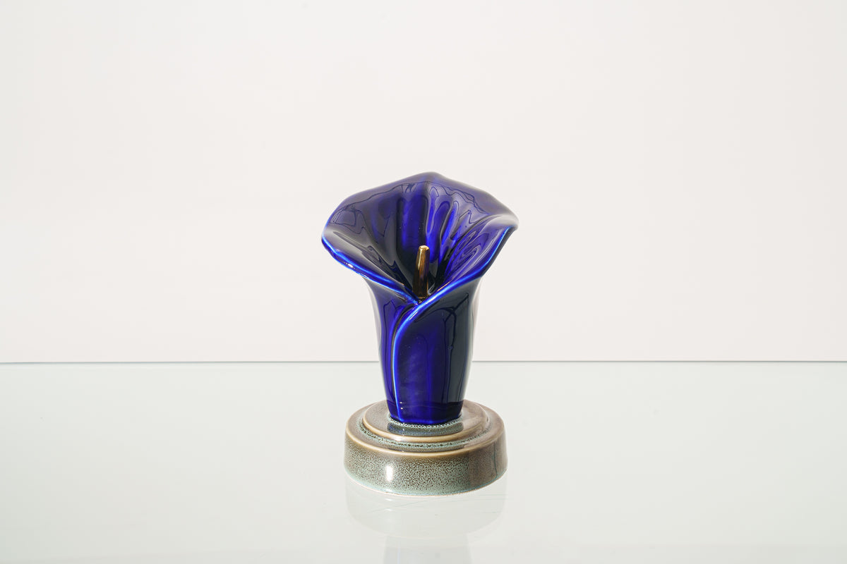 Calla-Lilien-Andenkenurne - Blaue Nacht | Keramik