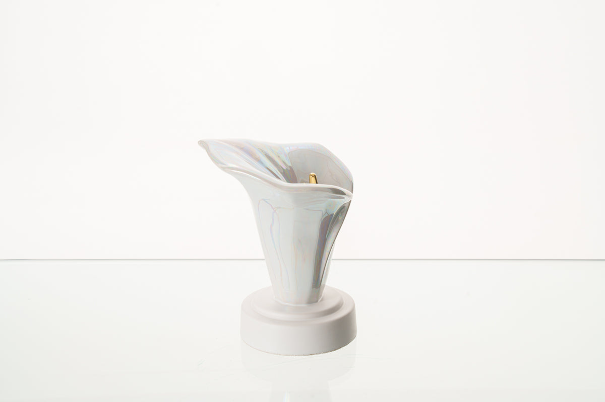 Calla-Lilien-Andenkenurne – Perlweiß | Keramik
