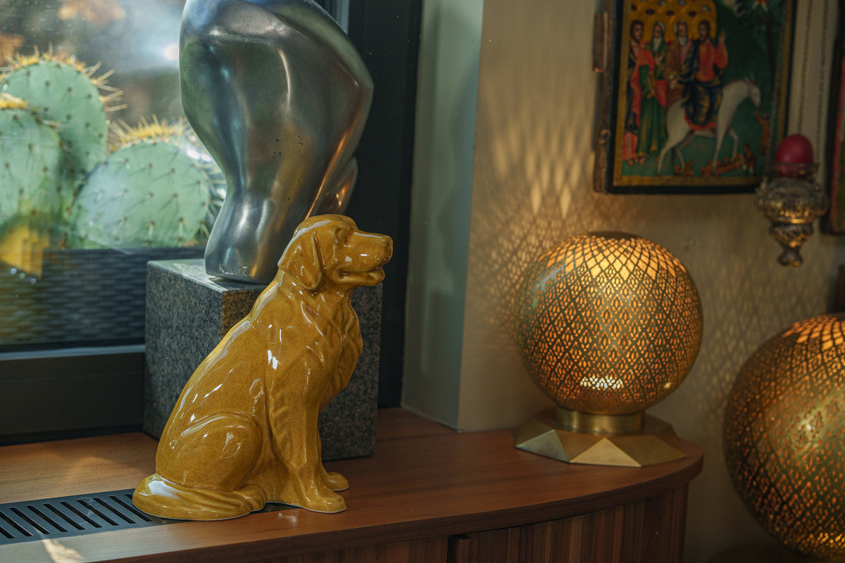 Golden Retriever Urne – Gelb | Keramikurne für Haustiere