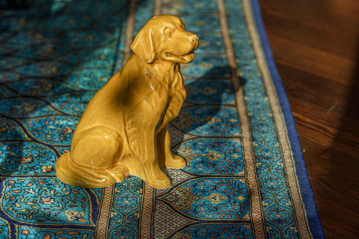 Golden Retriever Urne – Gelb | Keramikurne für Haustiere
