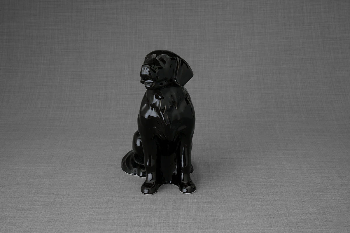 Golden Retriever Urne – Schwarz | Keramikurne für Haustiere