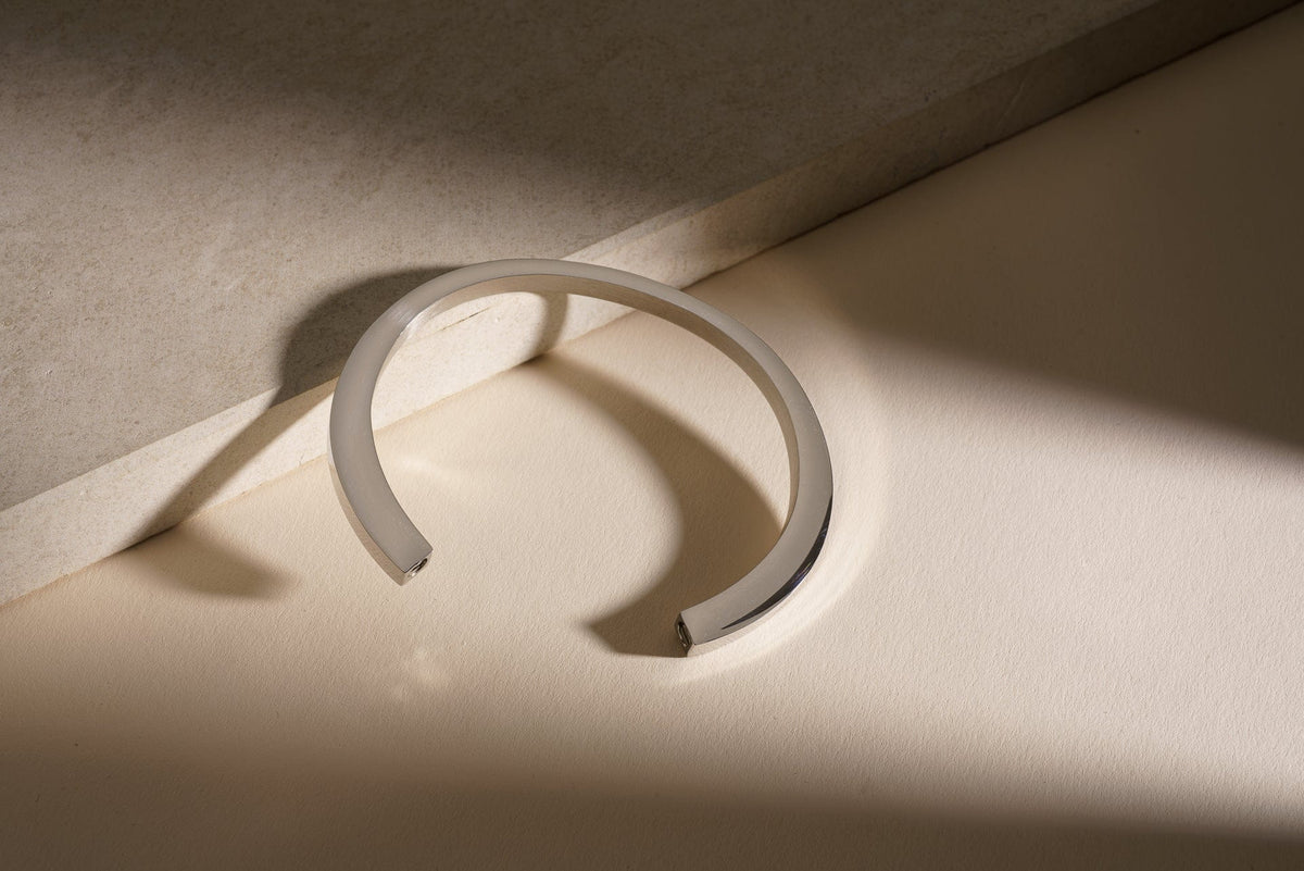 Einäscherungsarmband – Eleganz | Edelstahl | Gedenkschmuck | Silberoptik