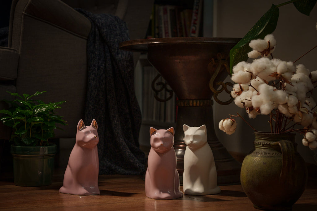 Fur Immer Freunde: Die besten Urnen für Asche – Keramik, Bronze oder Holz