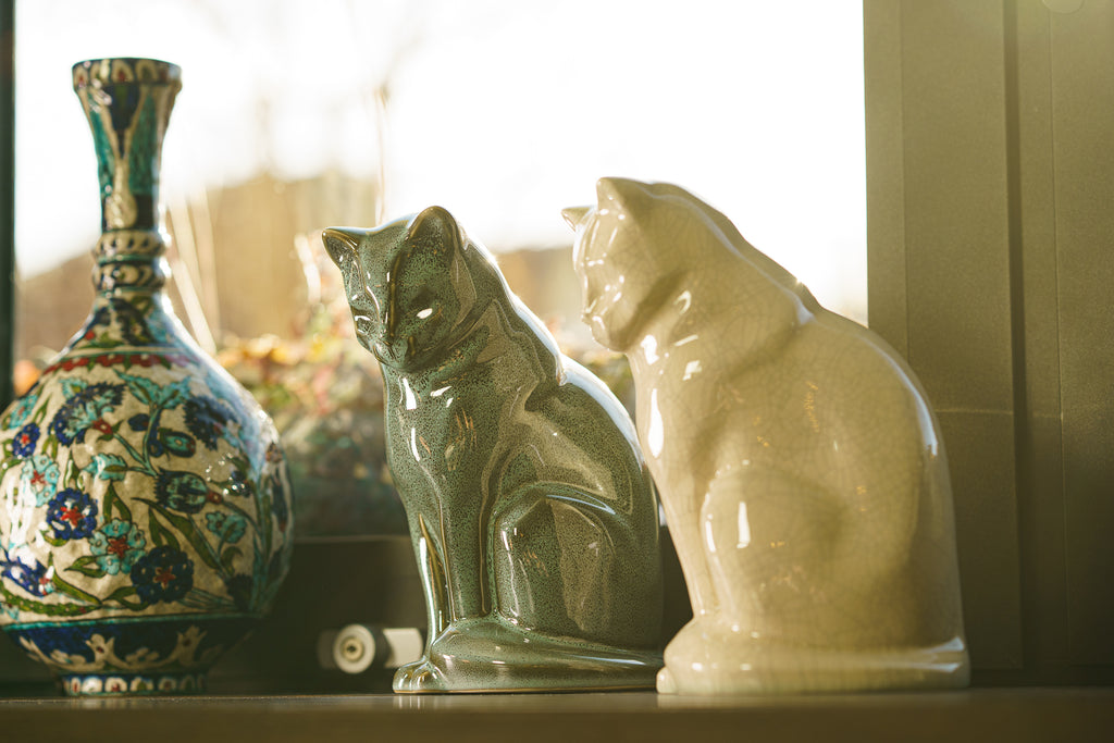 Die Kunst, die richtige handgefertigte Urne für Ihre Katze zu kaufen - Große Auswahl und hohe Qualität
