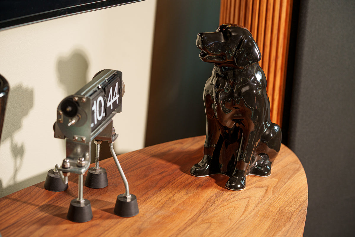 Golden Retriever Urne – Schwarz | Keramikurne für Haustiere