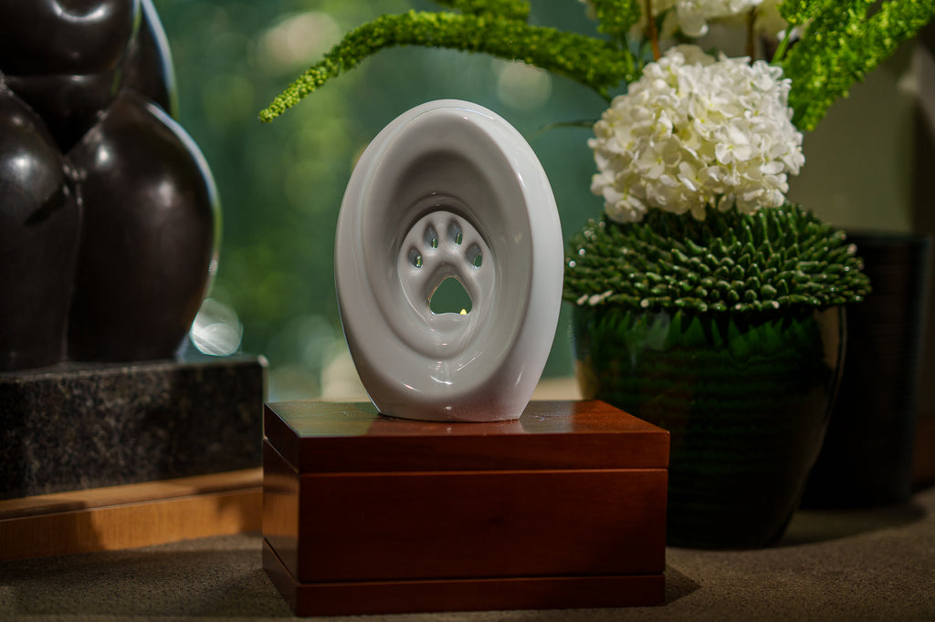 Große Pfote mit Teelicht - Haustier Urne für Asche - Weiß | Keramik | Handgemacht