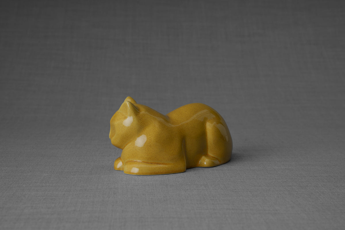 Mini Liegende Katzenurne - Bernsteingelb | Keramik | Handgemacht