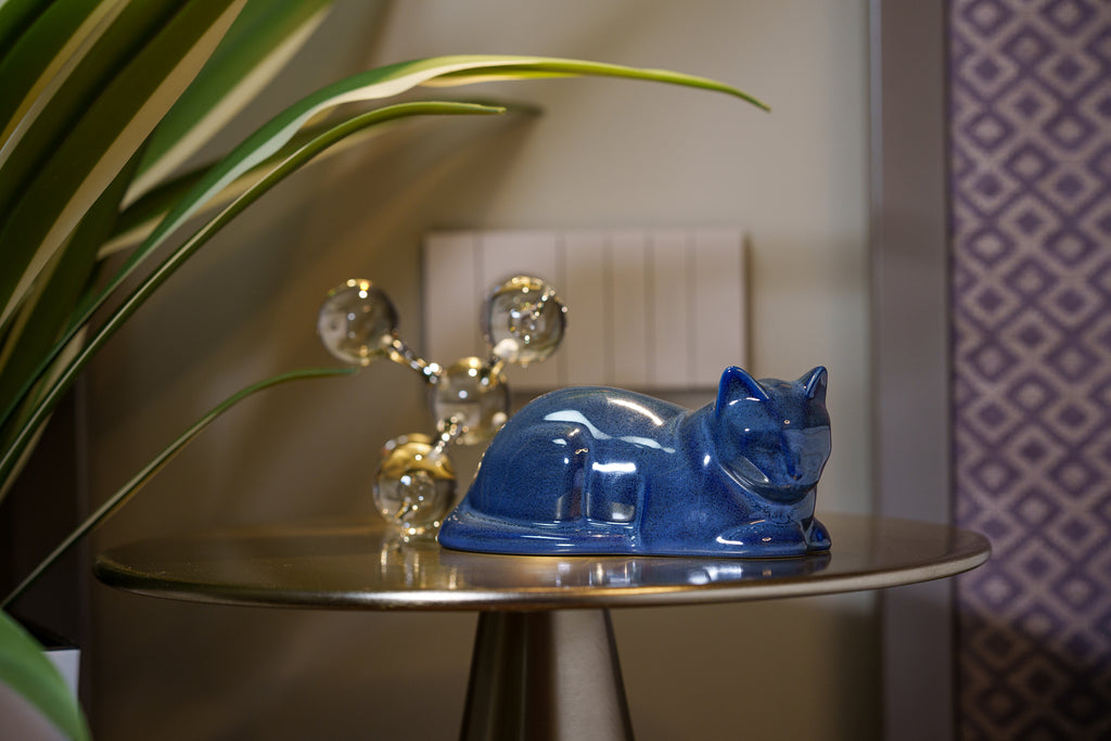 Mini Liegende Katzenurne - Blau Meliert | Keramik | Handgemacht
