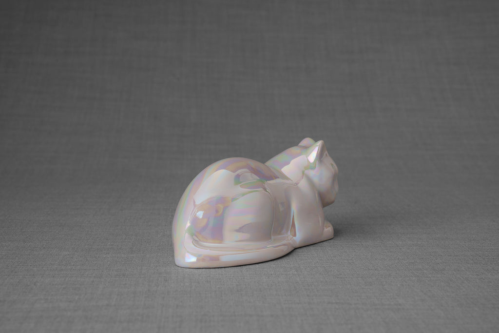Mini Liegende Katzenurne - Perlweiß | Keramik | Handgemacht