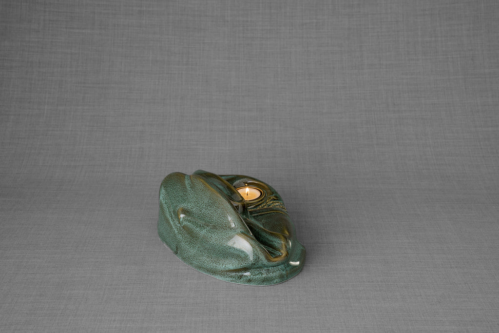 Urne „Cozy“ – Melange Oil Green |  Urne mit Bilderrahmen aus Keramik