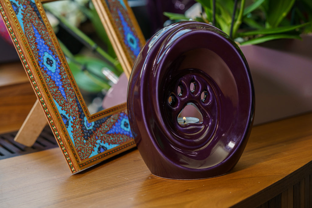 Pfote mit Teelicht - Haustier Urne für Asche - Violett | Keramik | Handgemacht