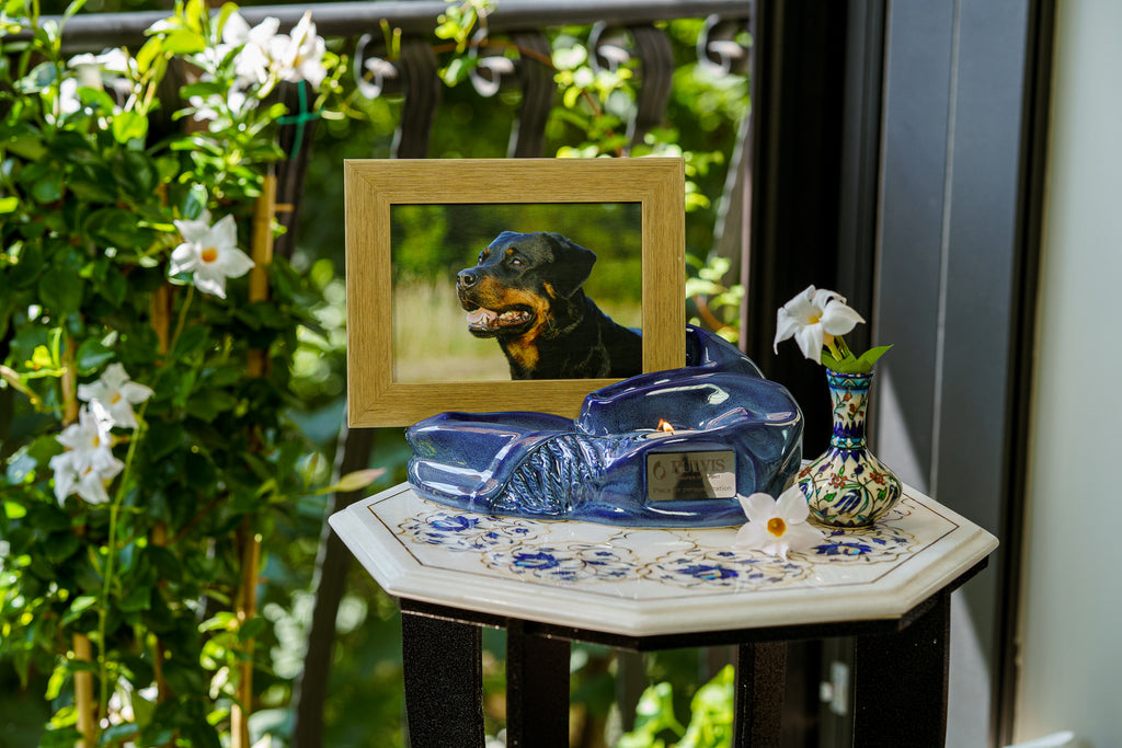Urne „Cozy“ – Blaue Melange | Urne mit Bilderrahmen aus Keramik