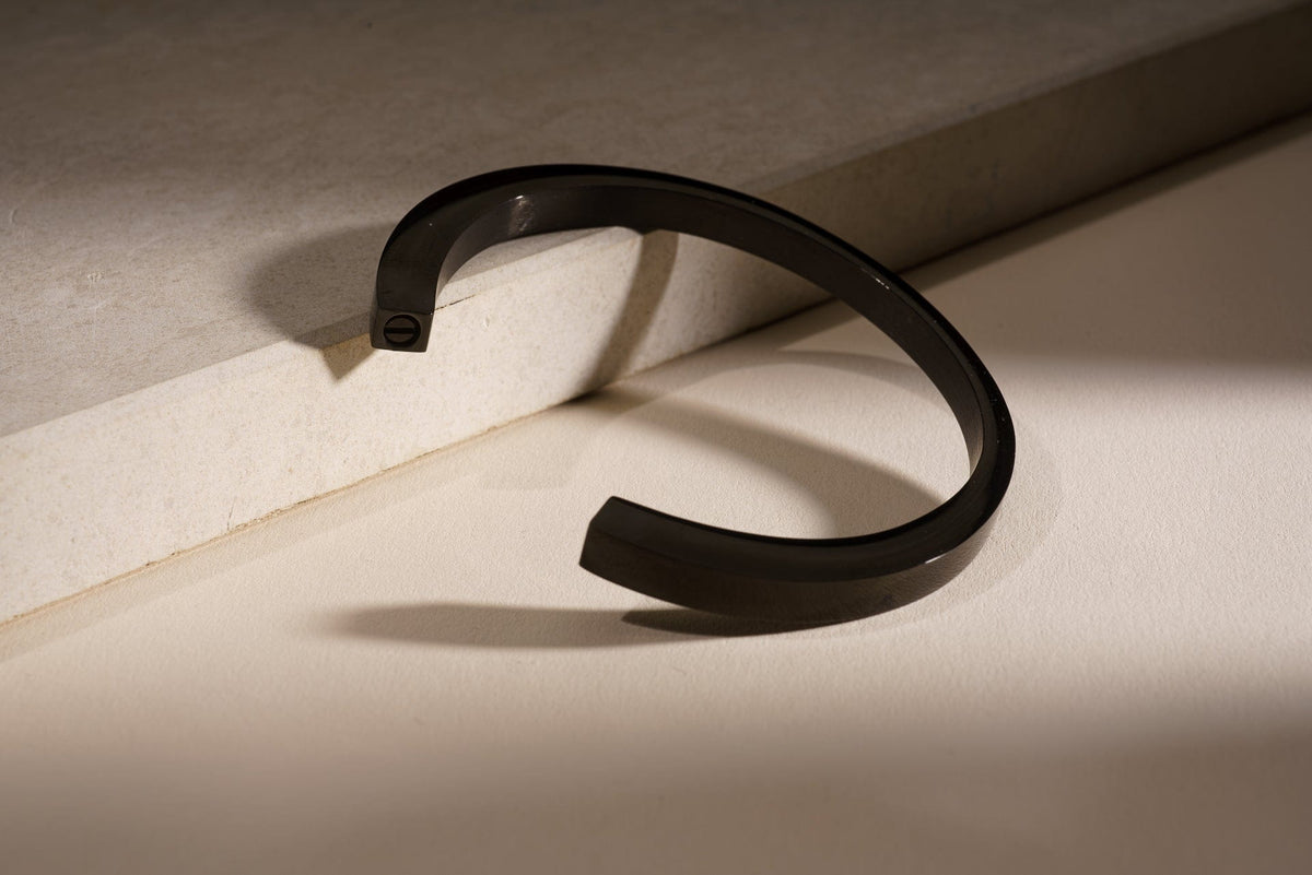Einäscherungsarmband – Eleganz | Edelstahl | Gedenkschmuck | Schwarz